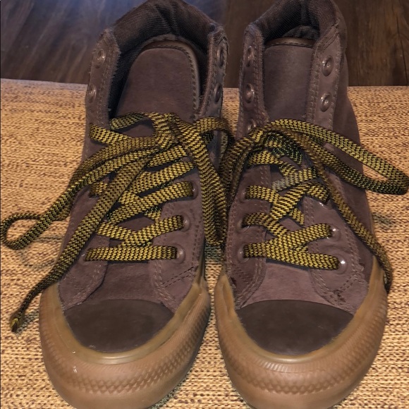 Converse shoes - Picture 3 of 3